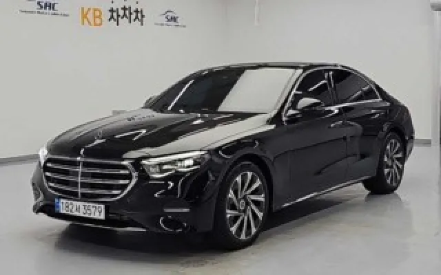 수원수입중고차 E-클래스 W214 E300 4MATIC 매물 사진 5 - 2025/09 21,892km