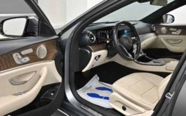 수원수입중고차 E-클래스 W213 E220d 4MATIC 익스클루시브 매물 사진 4 - 2023/08 81,218km